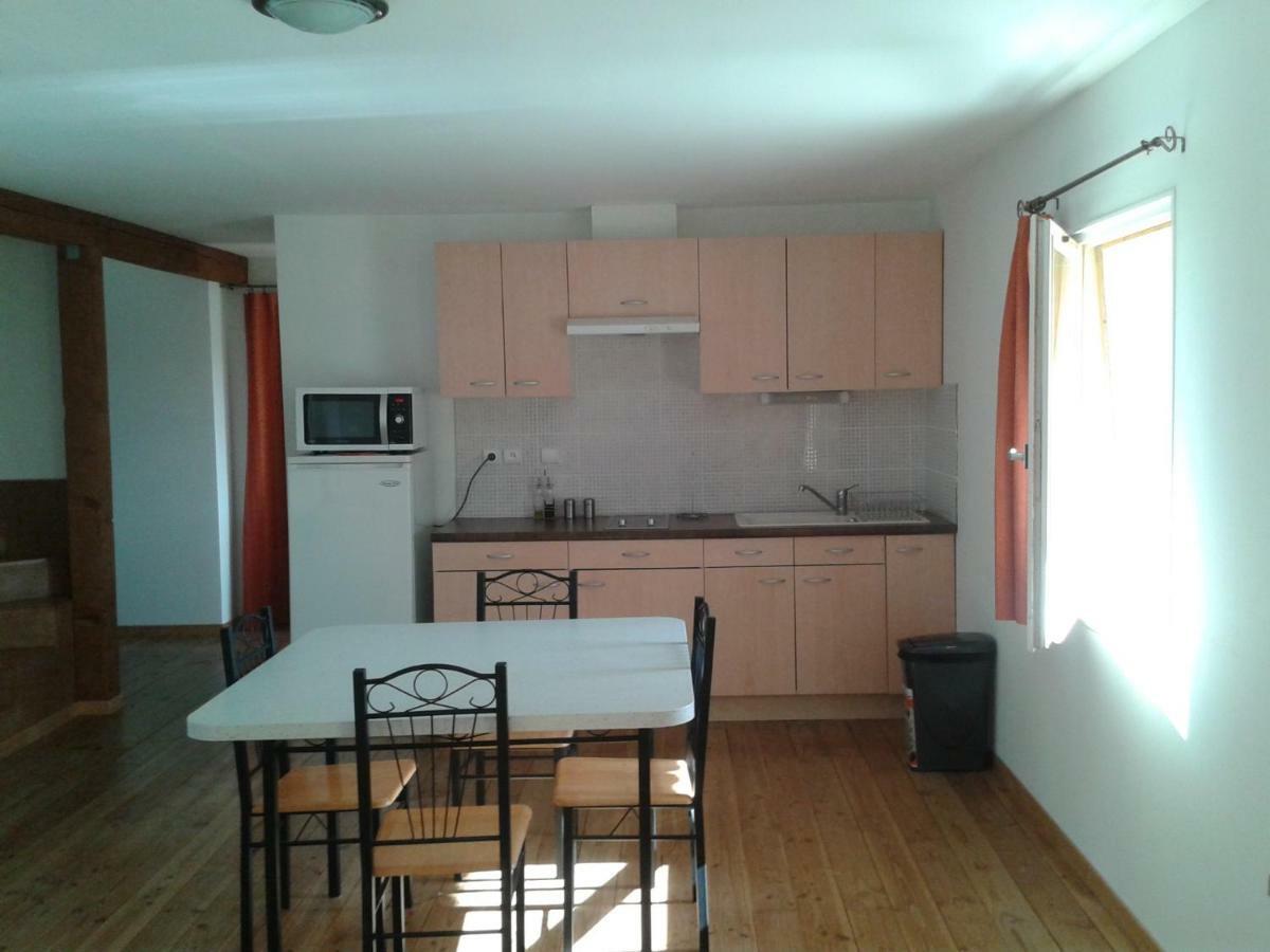 Le Bon Air Est Dans Le Pre Apartment Champagnac  Exterior foto